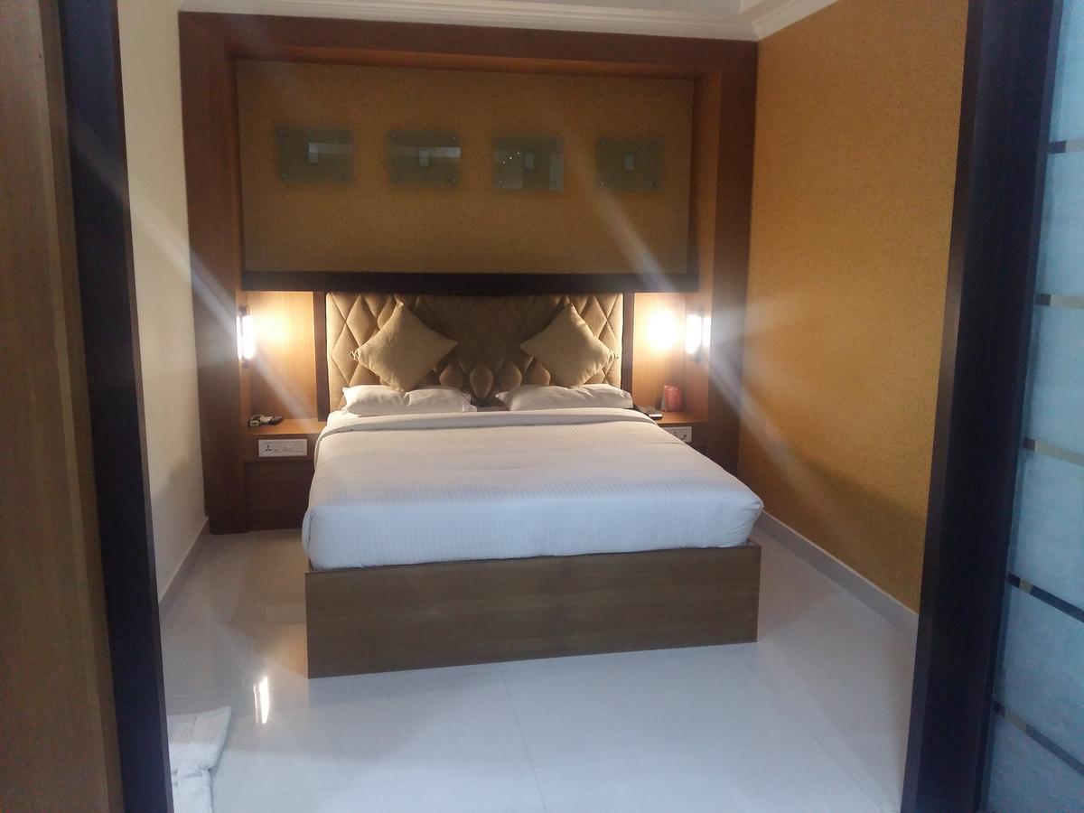 Sree Gokulam Residency Hotel Thrissur Екстериор снимка