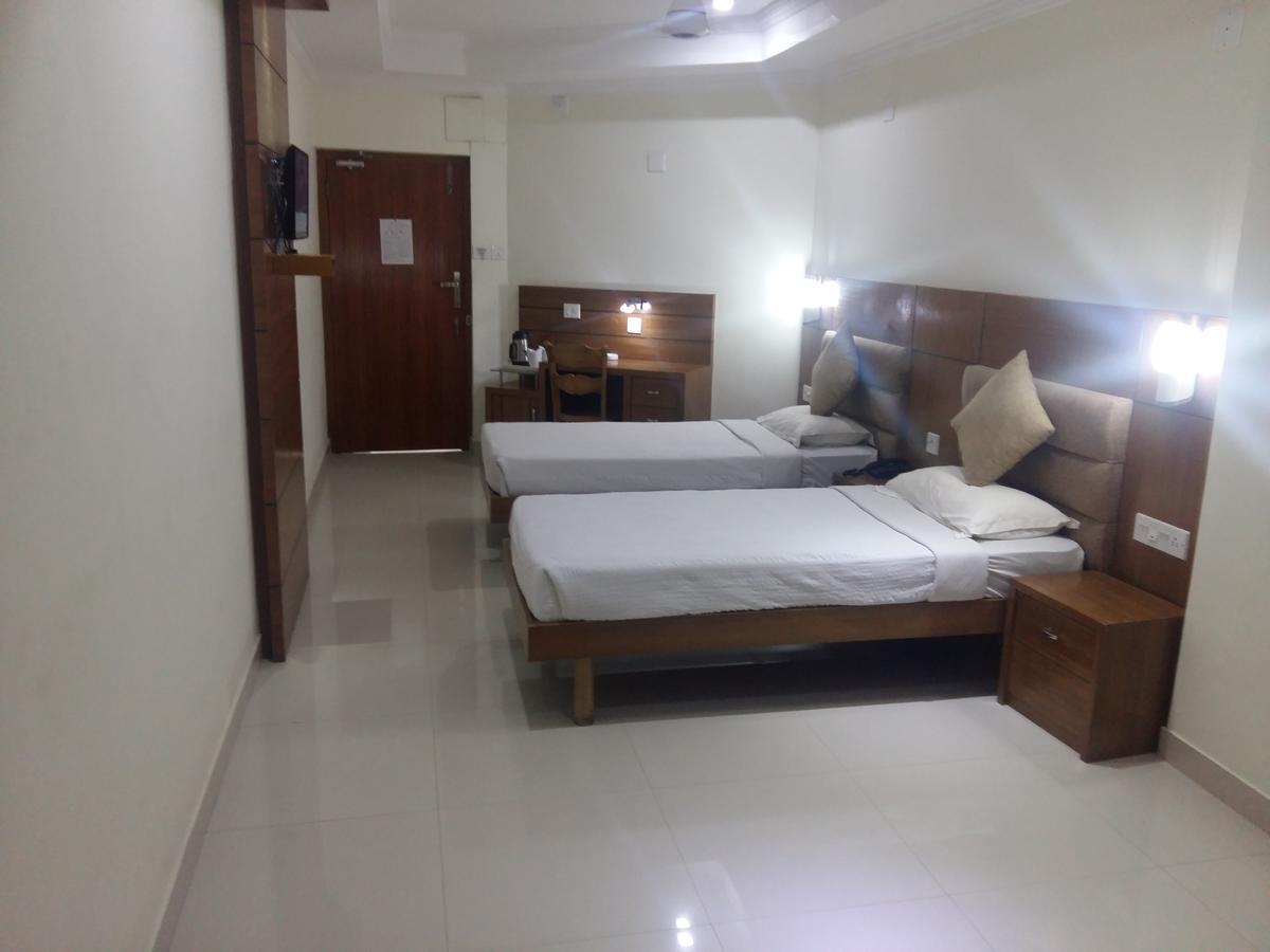 Sree Gokulam Residency Hotel Thrissur Екстериор снимка