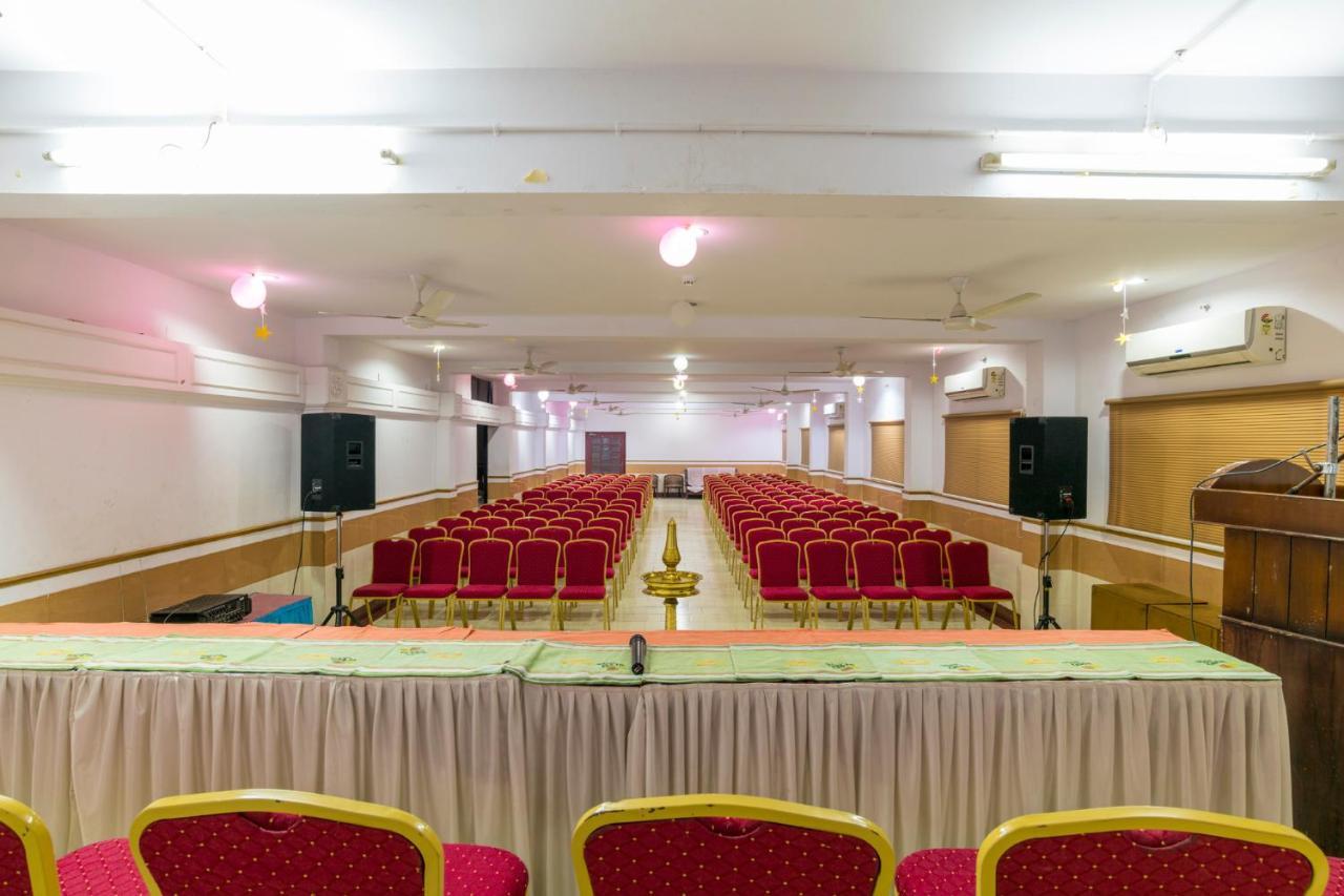 Sree Gokulam Residency Hotel Thrissur Екстериор снимка