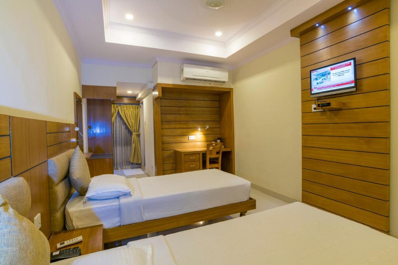 Sree Gokulam Residency Hotel Thrissur Екстериор снимка